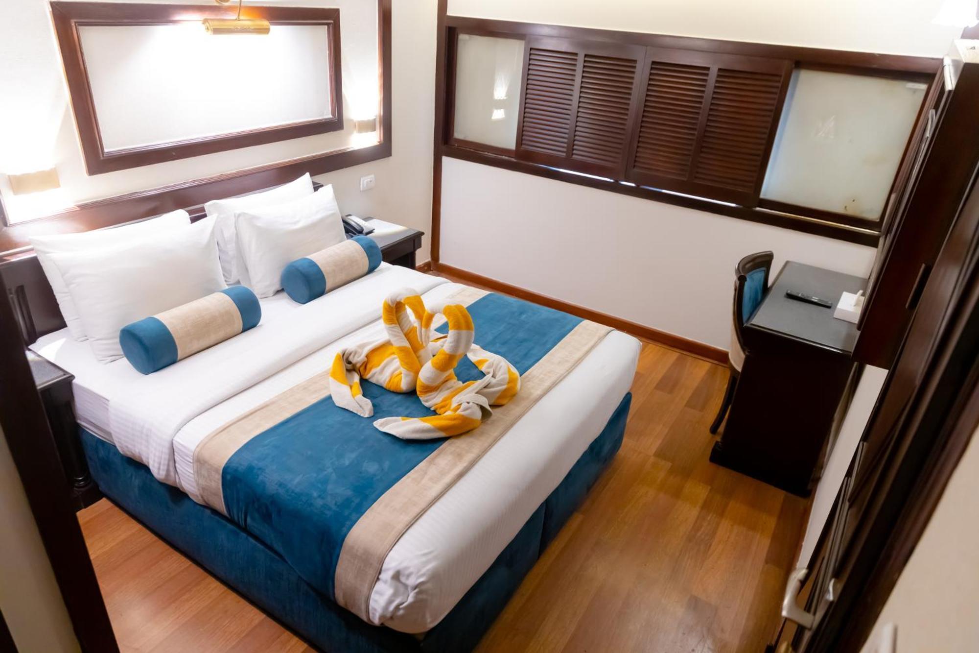 Champollion II 5 Stars Nile Cruise Hotel Luxor Exterior photo