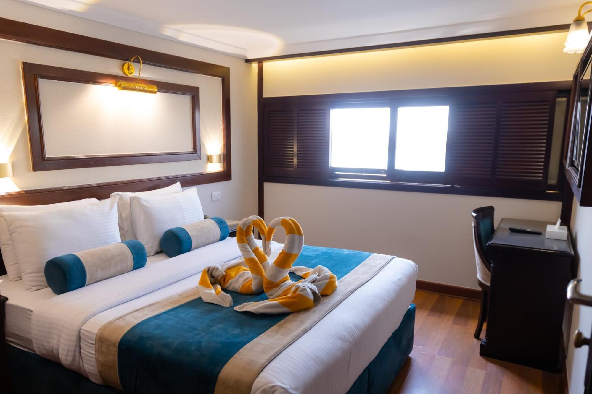 Champollion II 5 Stars Nile Cruise Hotel Luxor Exterior photo